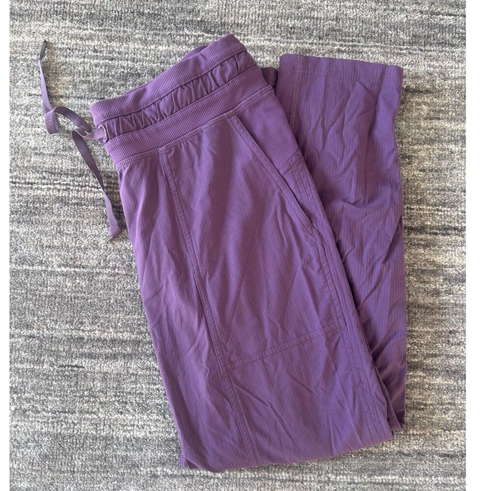 Lululemon Dance Studio Crop *25" Sz 4